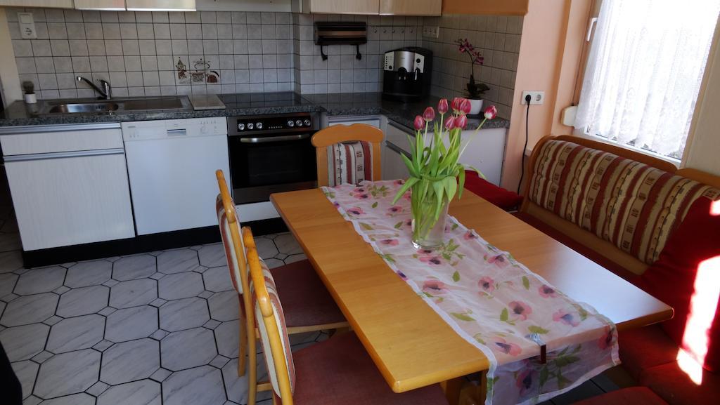 Haus Piber Apartment Villach Room photo